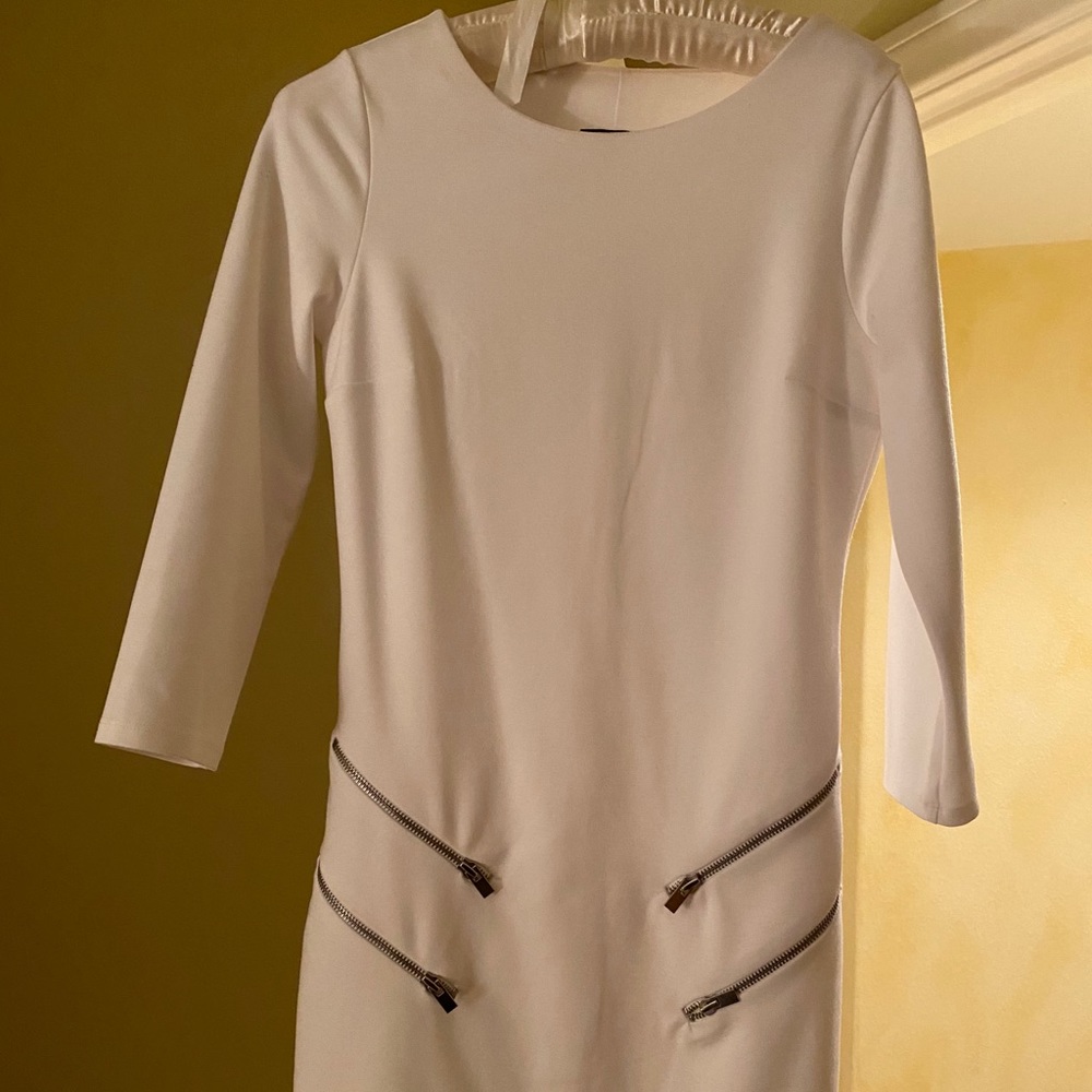 White long sleeve dress
